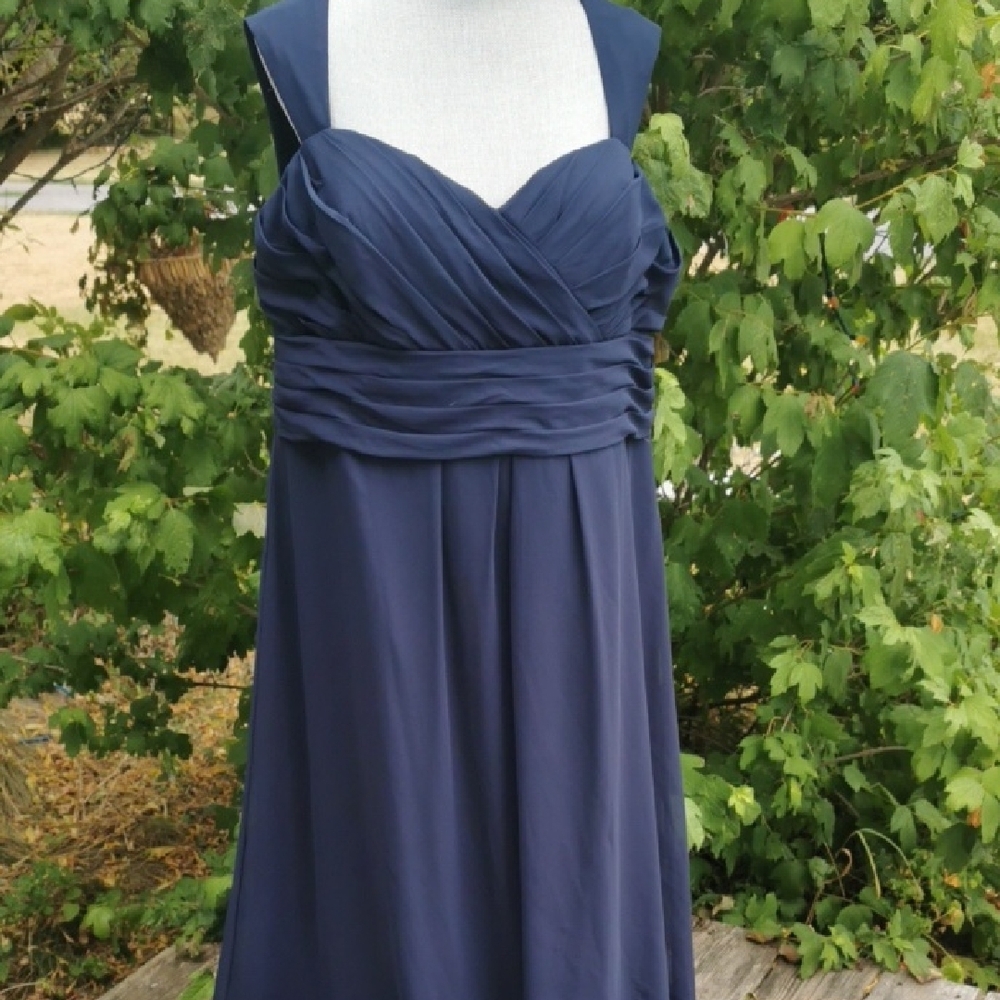 BILL LEVKOFF chiffon navy maxi formal bridesmaid gown. Special occasion. Size 24